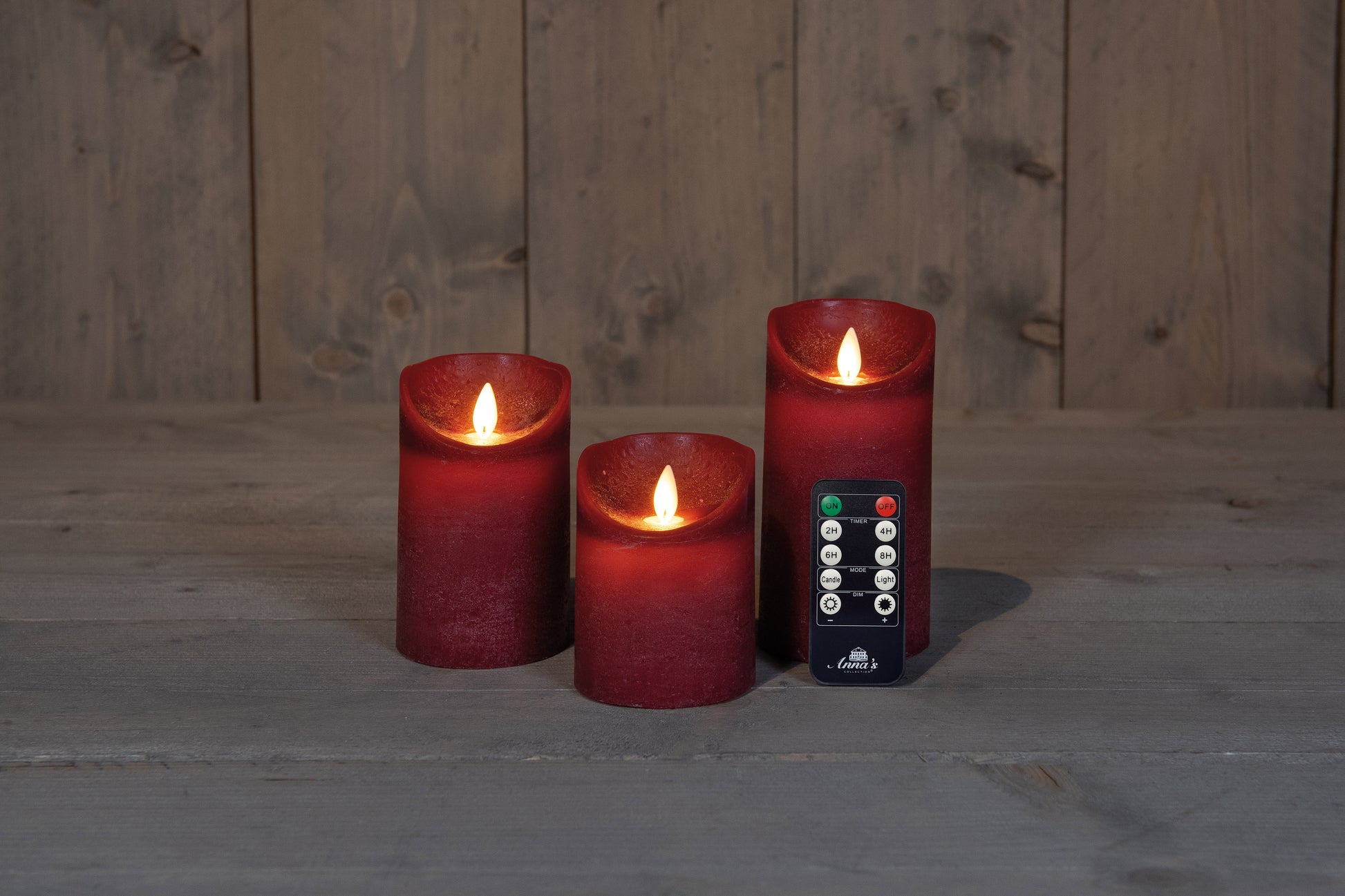 Flameless burgundy wax candle with remote